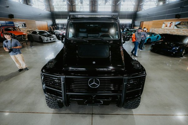 La différence entre un système de navigation intégrée et un GPS portable